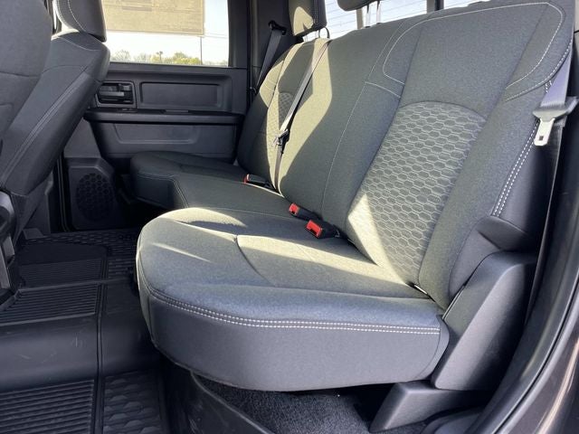 2026 RAM 3500 RAM 3500 TRADESMAN CREW CAB 4X4 6'4' BOX