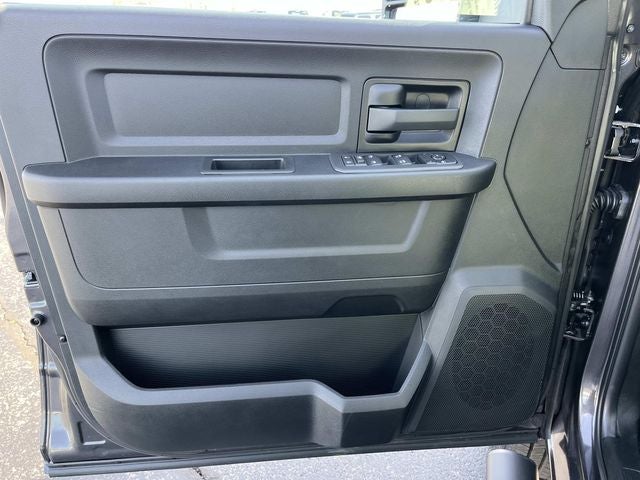 2026 RAM 3500 RAM 3500 TRADESMAN CREW CAB 4X4 6'4' BOX