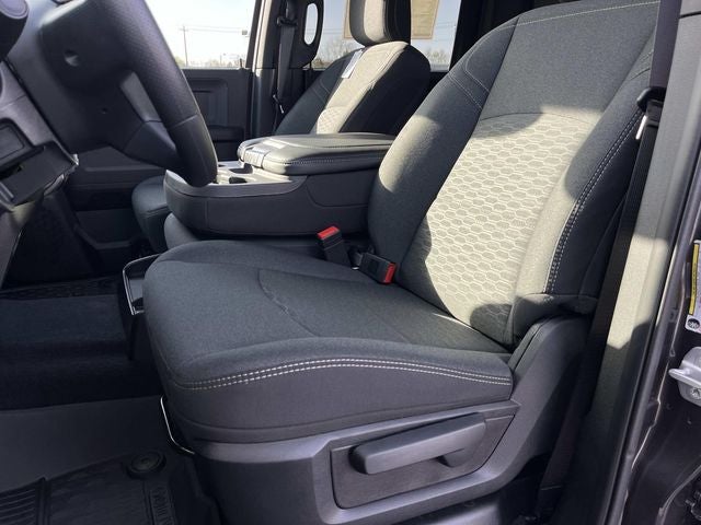 2026 RAM 3500 RAM 3500 TRADESMAN CREW CAB 4X4 6'4' BOX