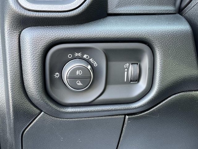 2026 RAM 3500 RAM 3500 TRADESMAN CREW CAB 4X4 6'4' BOX