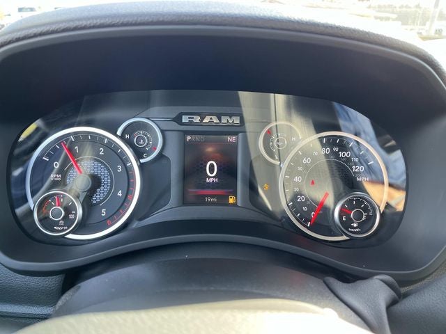 2026 RAM 3500 RAM 3500 TRADESMAN CREW CAB 4X4 6'4' BOX