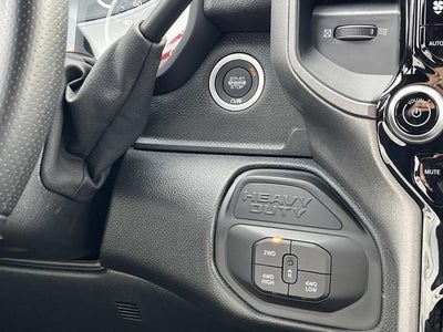 2026 RAM 3500 RAM 3500 TRADESMAN CREW CAB 4X4 6'4' BOX