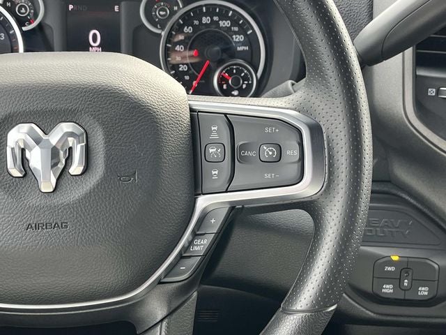 2026 RAM 3500 RAM 3500 TRADESMAN CREW CAB 4X4 6'4' BOX