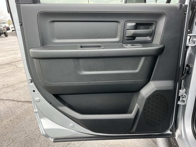 2026 RAM 3500 RAM 3500 TRADESMAN CREW CAB 4X4 6'4' BOX