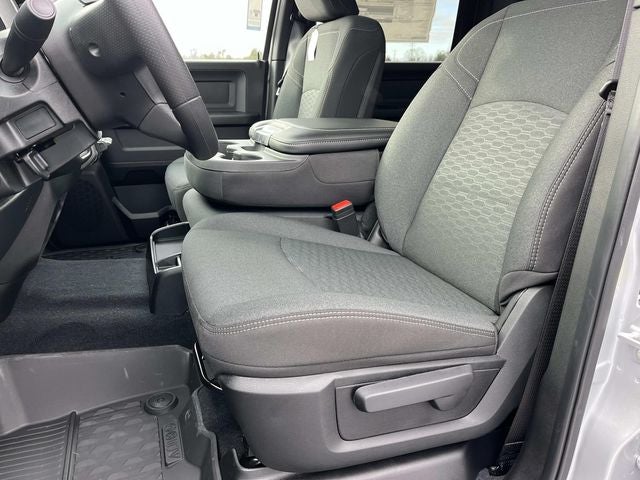 2026 RAM 3500 RAM 3500 TRADESMAN CREW CAB 4X4 6'4' BOX