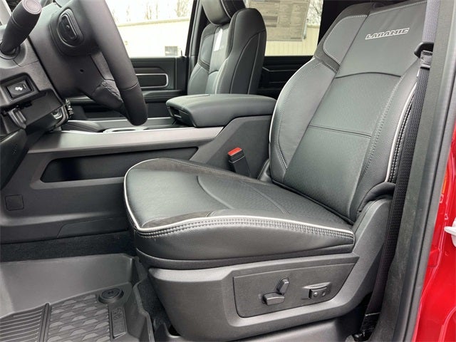 2026 RAM 3500 RAM 3500 LARAMIE CREW CAB 4X4 6'4' BOX