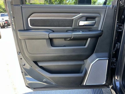 2026 RAM 3500 RAM 3500 LARAMIE CREW CAB 4X4 6'4' BOX