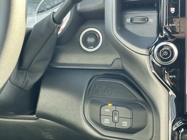 2026 RAM 3500 RAM 3500 TRADESMAN CREW CAB 4X4 8' BOX