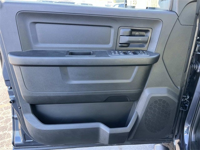 2026 RAM 2500 RAM 2500 BLACK EXPRESS CREW CAB 4X4 6'4' BOX