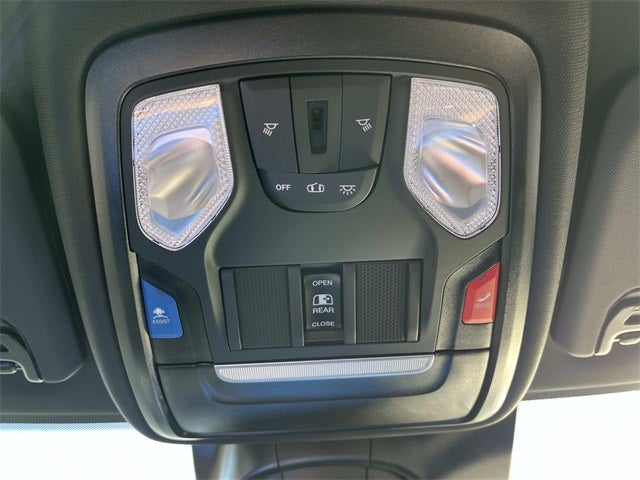 2026 RAM 2500 RAM 2500 BLACK EXPRESS CREW CAB 4X4 6'4' BOX