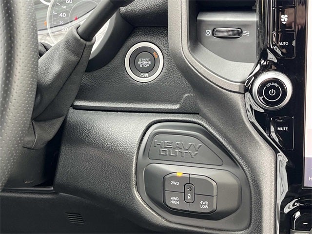 2026 RAM 2500 RAM 2500 TRADESMAN CREW CAB 4X4 6'4' BOX