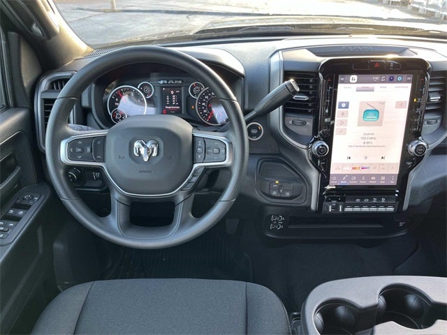 2025 RAM 2500 RAM 2500 TRADESMAN CREW CAB 4X4 6'4' BOX