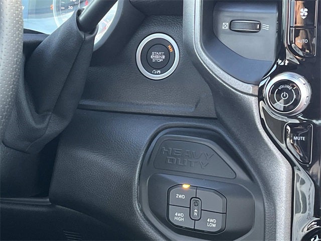 2025 RAM 2500 RAM 2500 TRADESMAN CREW CAB 4X4 6'4' BOX