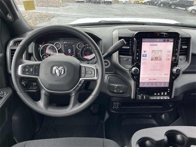 2026 RAM 2500 RAM 2500 BLACK EXPRESS CREW CAB 4X4 6'4' BOX