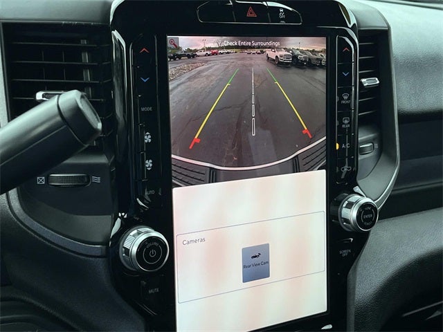 2026 RAM 2500 RAM 2500 BLACK EXPRESS CREW CAB 4X4 6'4' BOX