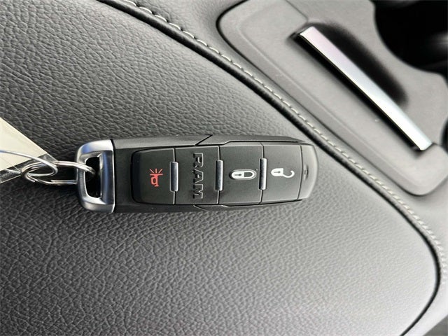 2026 RAM 2500 RAM 2500 BLACK EXPRESS CREW CAB 4X4 6'4' BOX