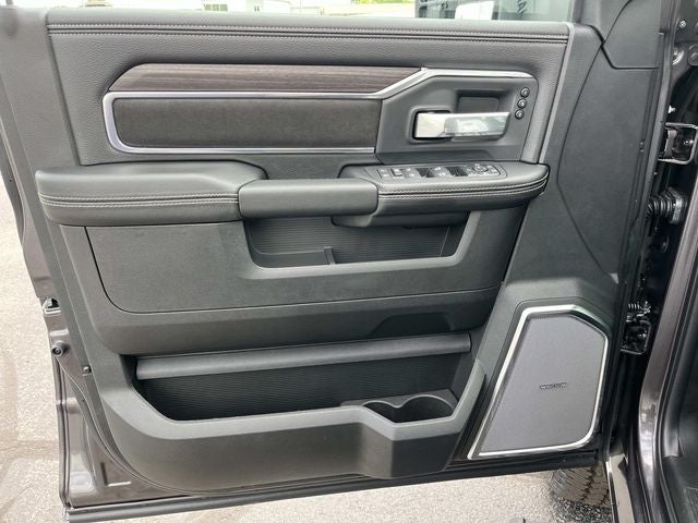 2026 RAM 2500 RAM 2500 LARAMIE CREW CAB 4X4 6'4' BOX