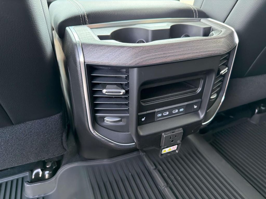 2026 RAM 2500 RAM 2500 LARAMIE CREW CAB 4X4 6'4' BOX
