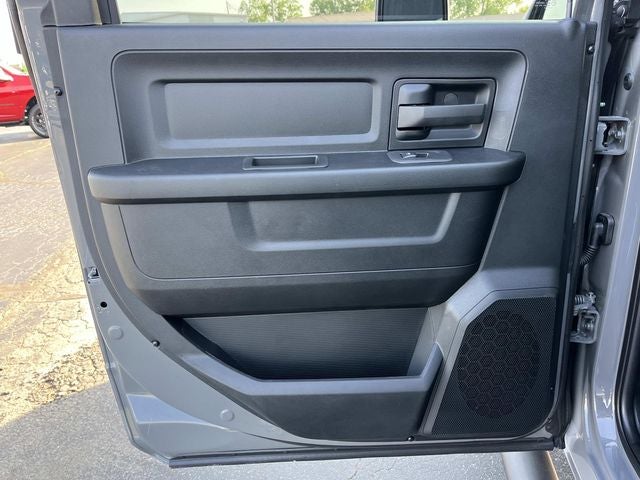 2026 RAM 2500 RAM 2500 BLACK EXPRESS CREW CAB 4X4 8' BOX