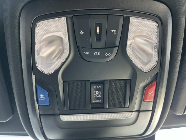 2026 RAM 2500 RAM 2500 BLACK EXPRESS CREW CAB 4X4 8' BOX