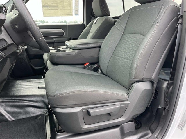 2026 RAM 3500 RAM 3500 TRADESMAN REGULAR CAB 4X4 8' BOX