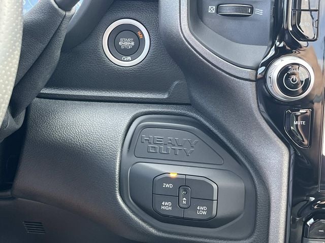 2026 RAM 3500 RAM 3500 TRADESMAN REGULAR CAB 4X4 8' BOX