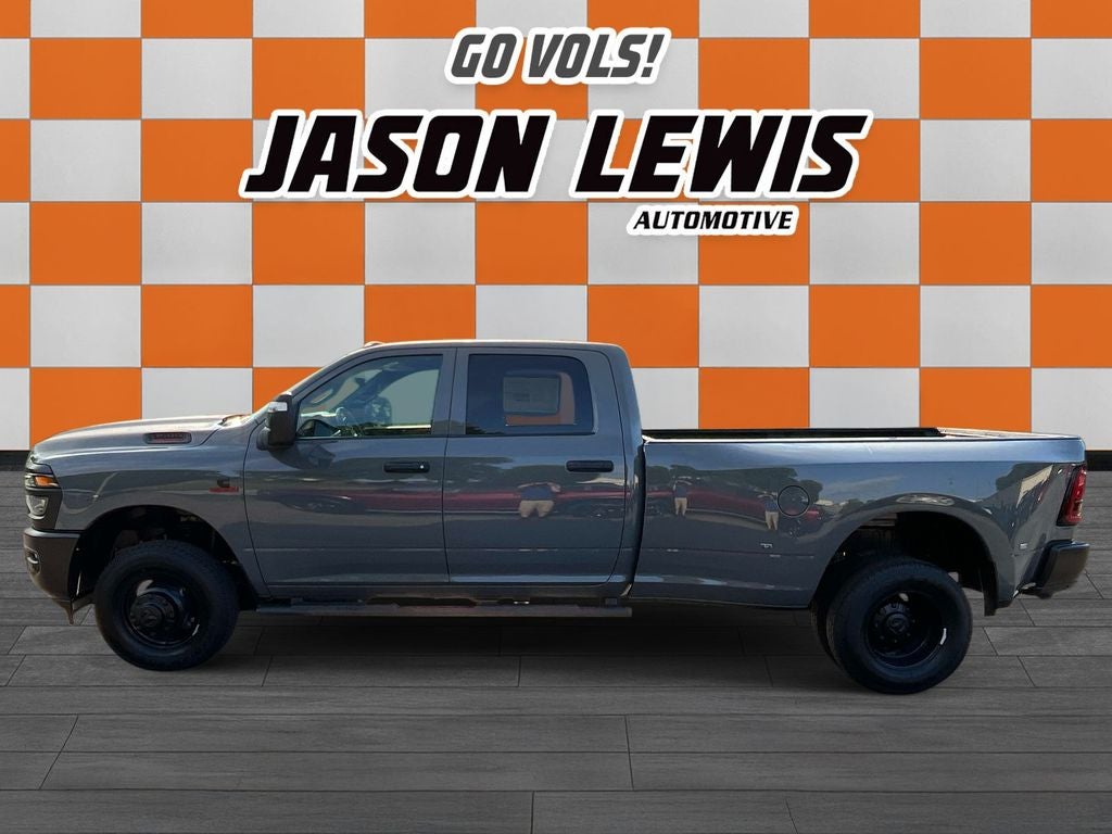 2026 RAM 3500 RAM 3500 TRADESMAN CREW CAB 4X4 8' BOX