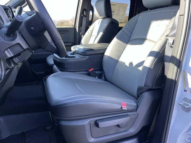 2026 RAM 3500 RAM 3500 TRADESMAN CREW CAB 4X4 8' BOX