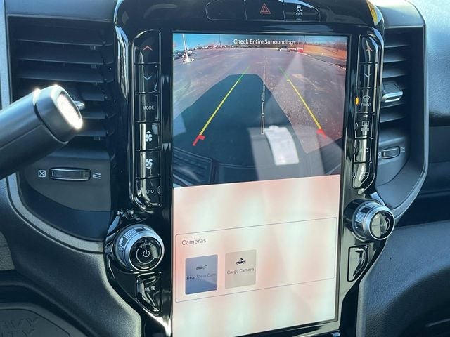 2026 RAM 3500 RAM 3500 TRADESMAN CREW CAB 4X4 8' BOX