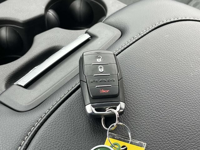 2026 RAM 3500 RAM 3500 TRADESMAN CREW CAB 4X4 8' BOX