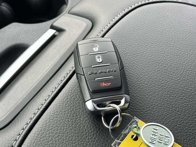 2026 RAM 3500 RAM 3500 TRADESMAN CREW CAB 4X4 8' BOX