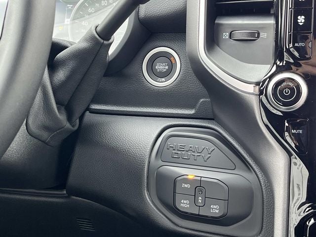 2026 RAM 3500 RAM 3500 BIG HORN CREW CAB 4X4 8' BOX