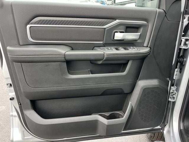 2026 RAM 3500 RAM 3500 BIG HORN CREW CAB 4X4 8' BOX