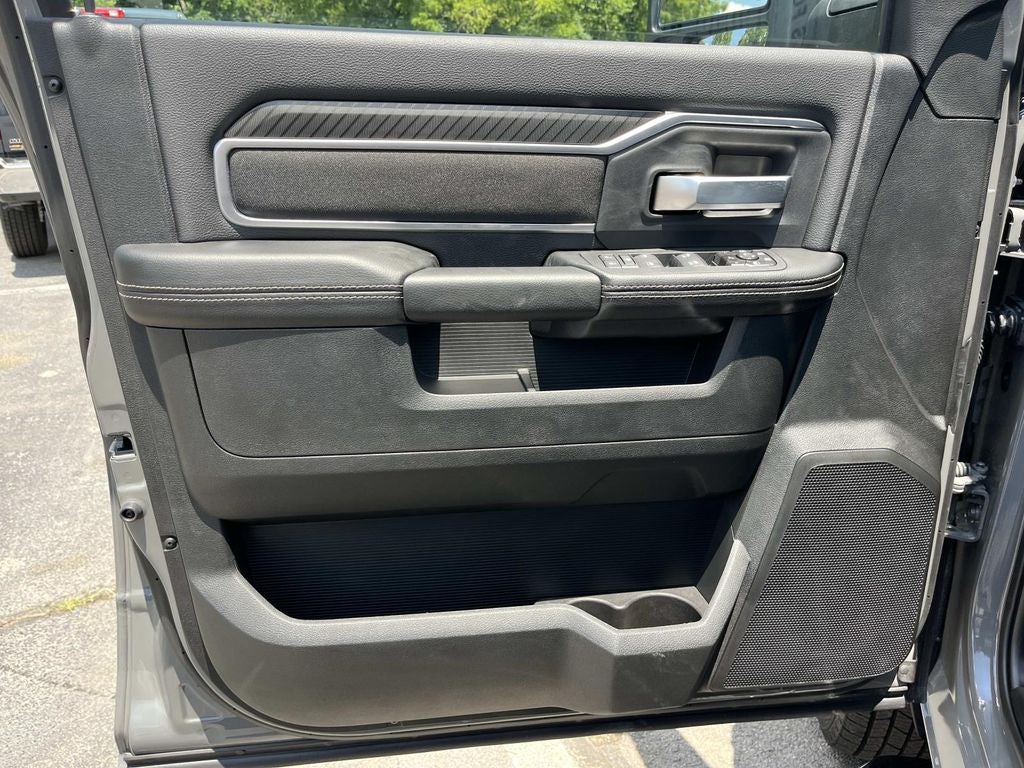 2026 RAM 3500 RAM 3500 BIG HORN CREW CAB 4X4 8' BOX