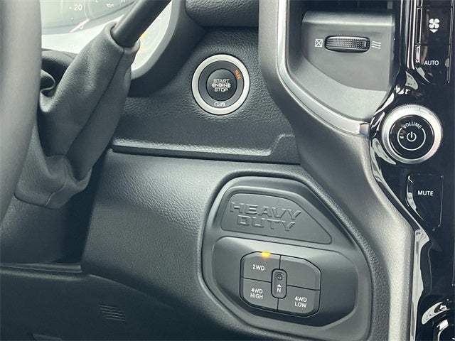 2026 RAM 3500 RAM 3500 LARAMIE CREW CAB 4X4 8' BOX