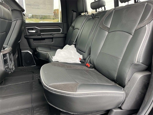 2026 RAM 3500 RAM 3500 LARAMIE CREW CAB 4X4 8' BOX