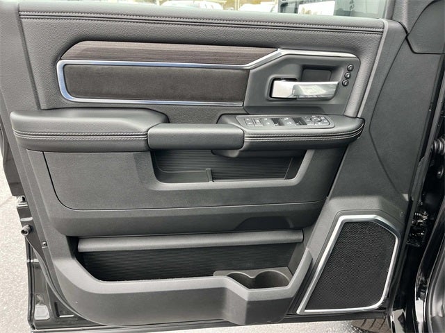 2026 RAM 3500 RAM 3500 LARAMIE CREW CAB 4X4 8' BOX