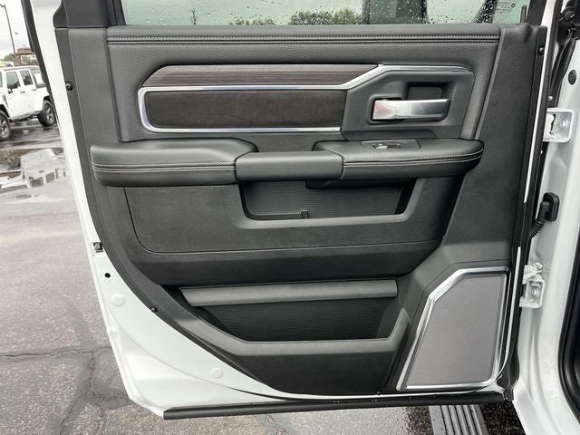 2026 RAM 3500 RAM 3500 LARAMIE CREW CAB 4X4 8' BOX