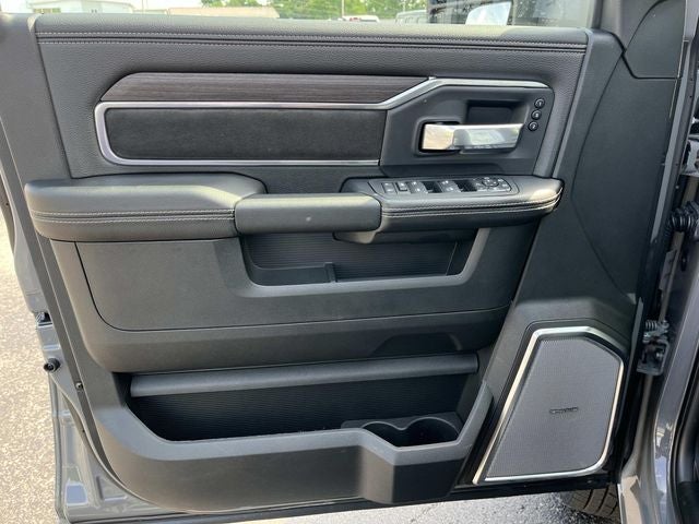 2026 RAM 3500 RAM 3500 LARAMIE CREW CAB 4X4 8' BOX