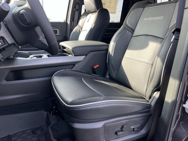 2026 RAM 3500 RAM 3500 LARAMIE CREW CAB 4X4 8' BOX