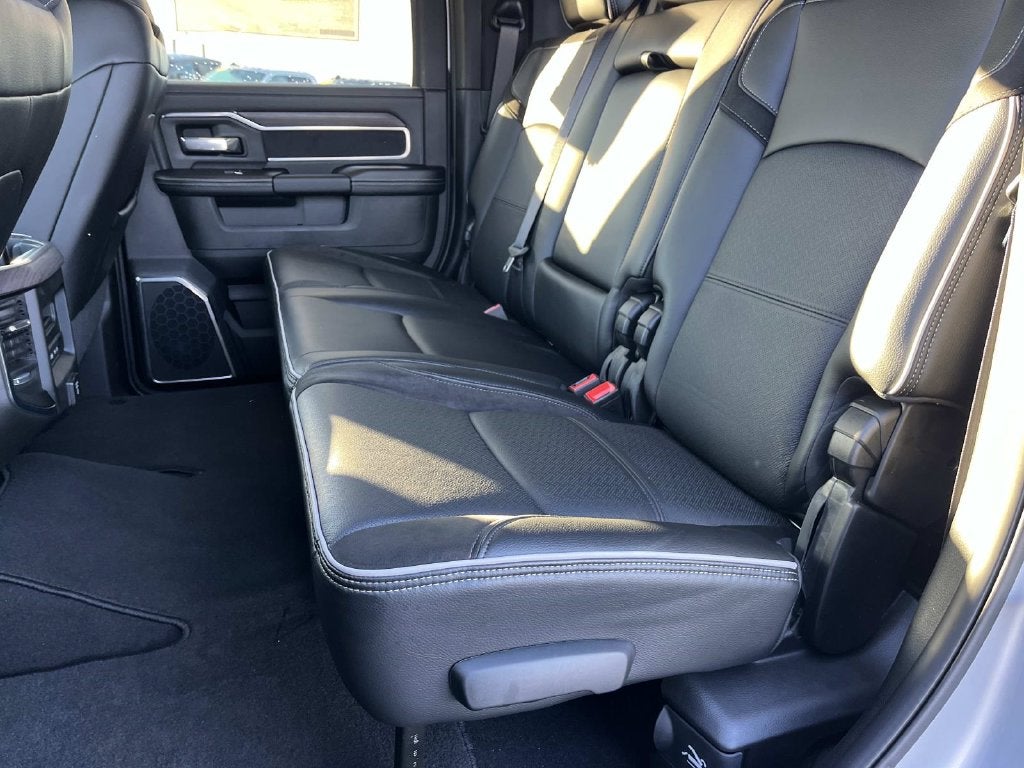 2026 RAM 3500 RAM 3500 LARAMIE MEGA CAB 4X4 6'4' BOX