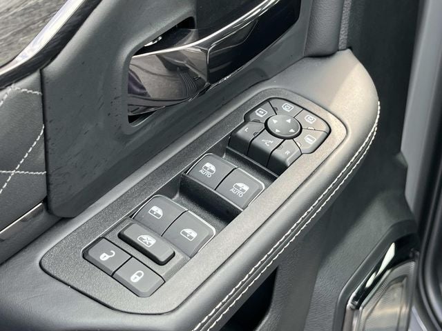 2026 RAM 3500 RAM 3500 LIMITED MEGA CAB 4X4 6'4' BOX