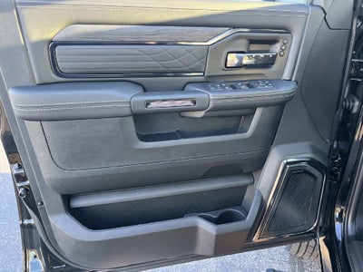 2027 RAM 3500 RAM 3500 LIMITED CREW CAB 4X4 8' BOX