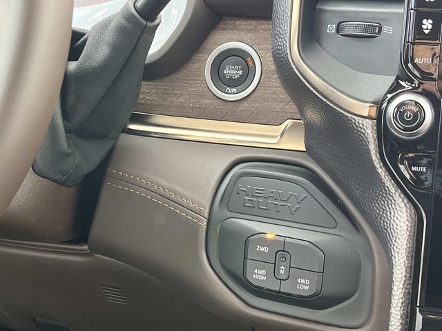 2026 RAM 3500 RAM 3500 LIMITED LONGHORN CREW CAB 4X4 8' BOX