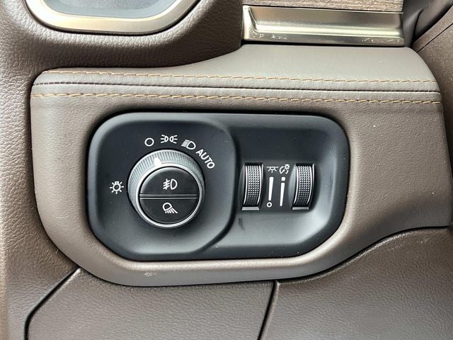 2026 RAM 3500 RAM 3500 LIMITED LONGHORN CREW CAB 4X4 8' BOX