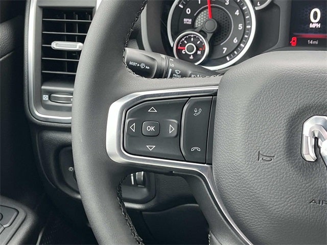 2025 RAM 1500 RAM 1500 BIG HORN CREW CAB 4X4 5'7' BOX