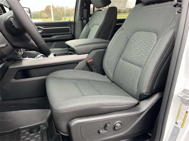 2025 RAM 1500 RAM 1500 BIG HORN CREW CAB 4X4 5'7' BOX