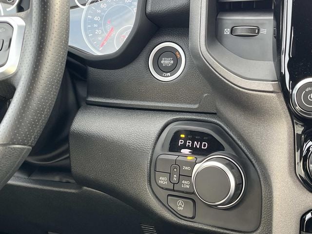 2026 RAM 1500 RAM 1500 TRADESMAN CREW CAB 4X4 5'7' BOX