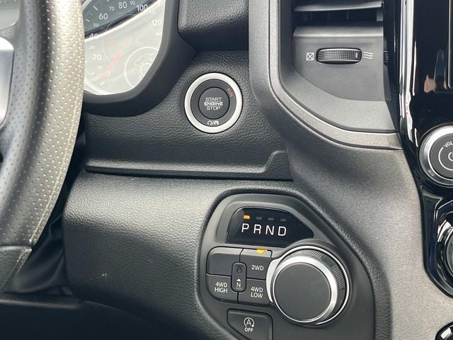 2026 RAM 1500 RAM 1500 TRADESMAN CREW CAB 4X4 5'7' BOX