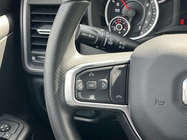 2026 RAM 1500 RAM 1500 TRADESMAN CREW CAB 4X4 5'7' BOX